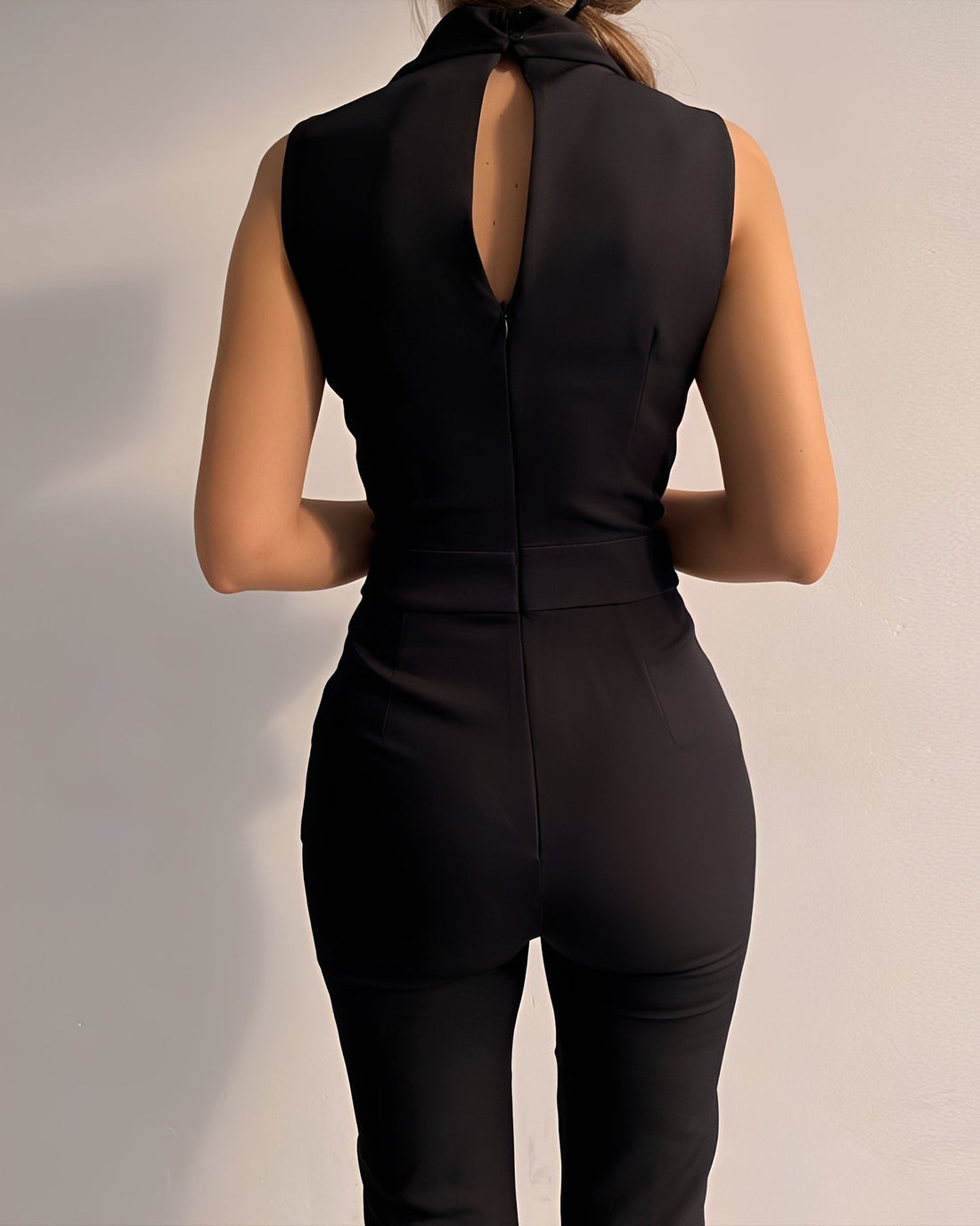 Jannat - Macacão Elegante com Lapela