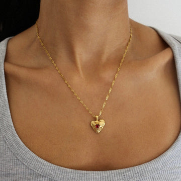 Vesper - Colar de Coração Vermelho em Ouro