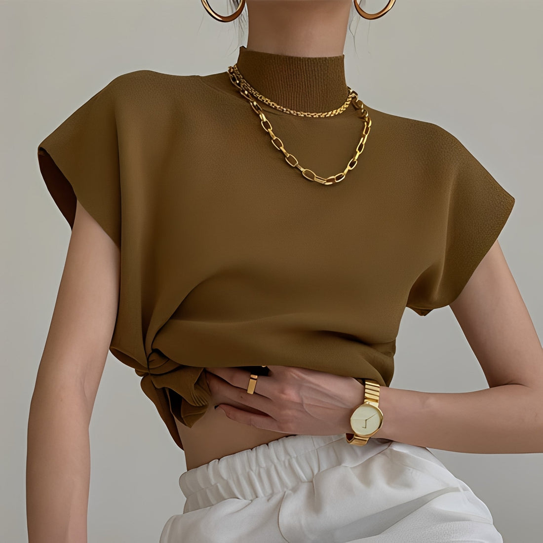 Rhea - Top Estiloso com Gola Alta