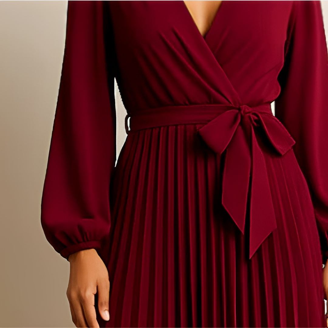 Naomi - Vestido Elegante Plissado com Decote Cruzado em V