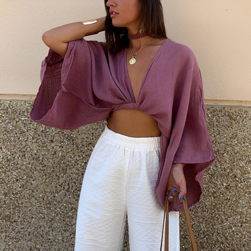 Arabella - Blusa Estilosa com Laço na Frente