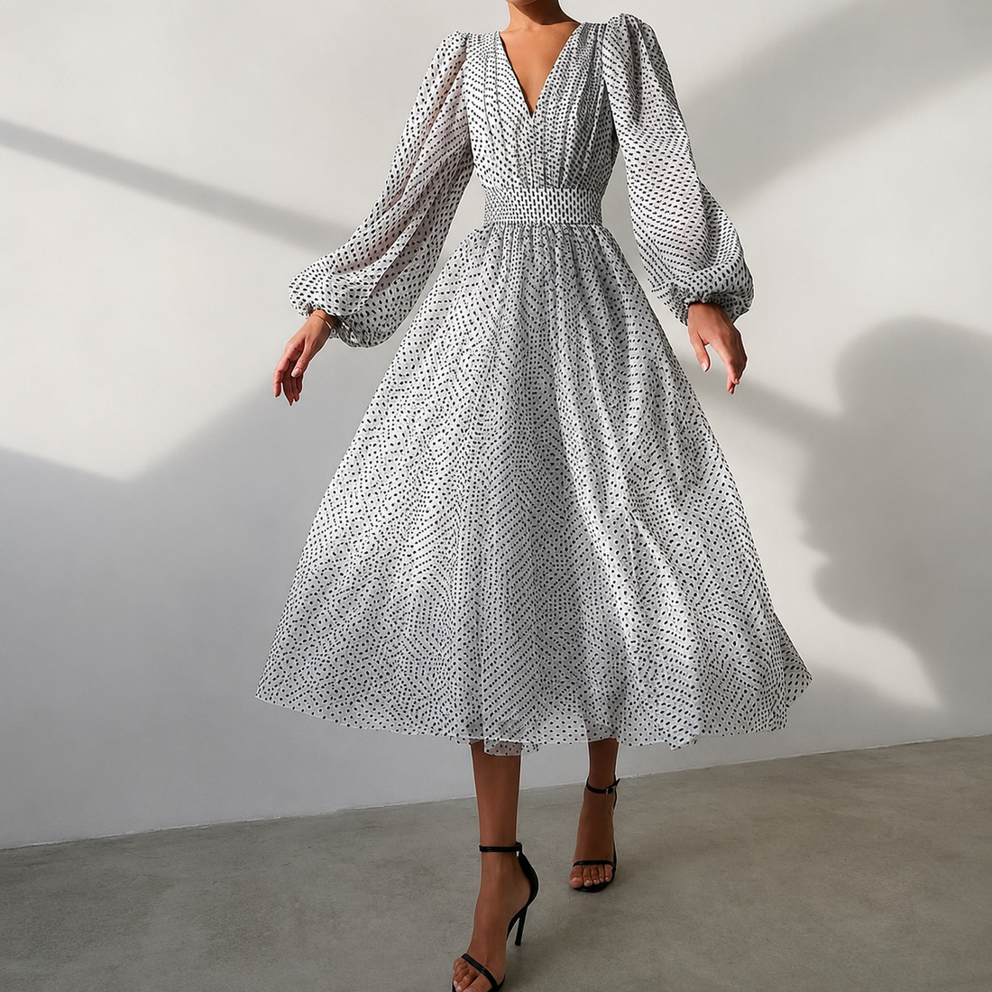 Emina - Vestido Elegante de Manga Longa com Decote em V