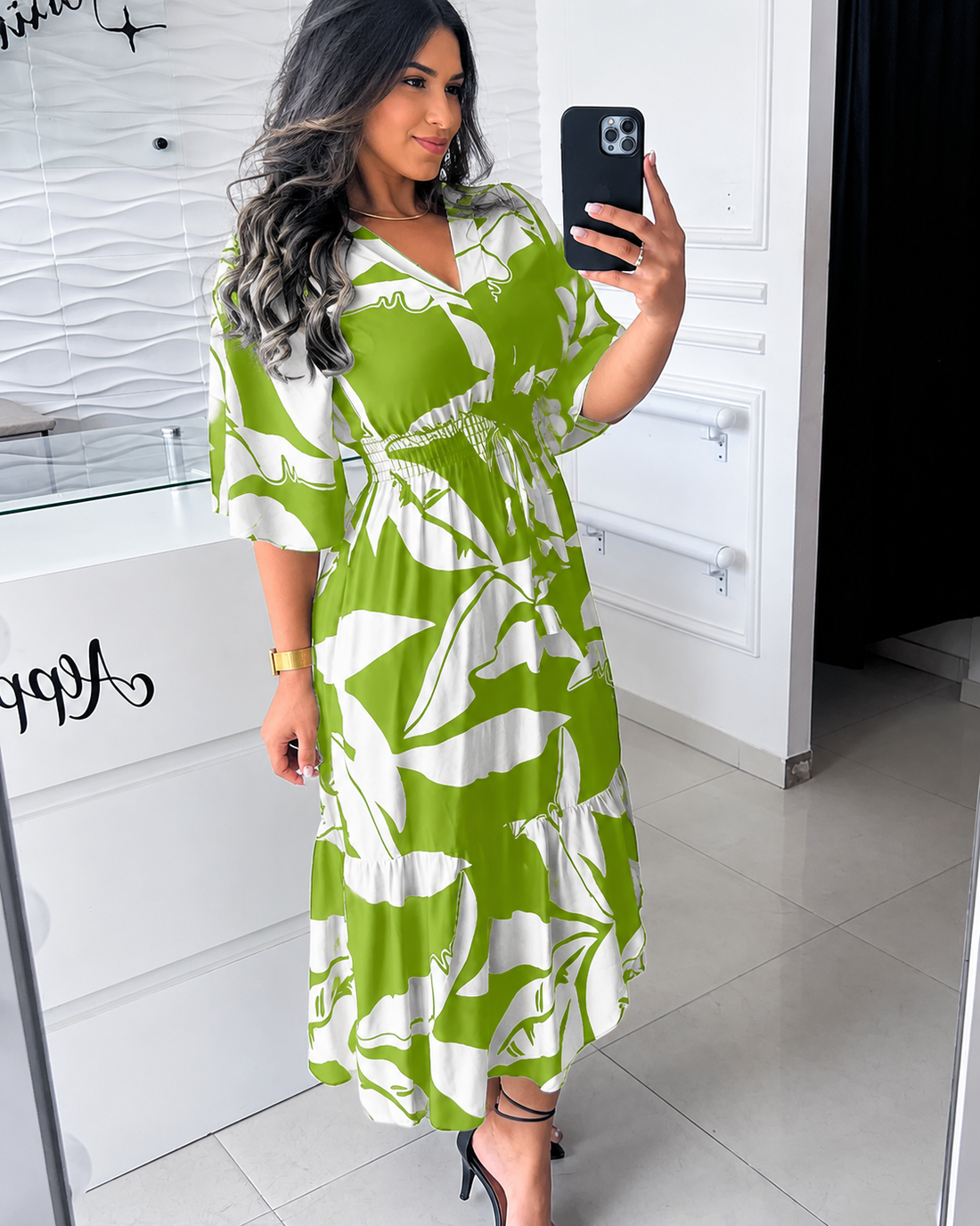 Agathe - Vestido Midi Estiloso com Decote em V