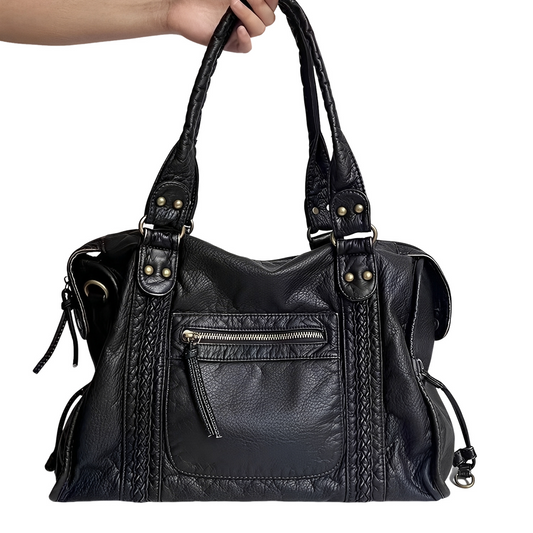 Hollie - Elegant leather handbag with clasp for women