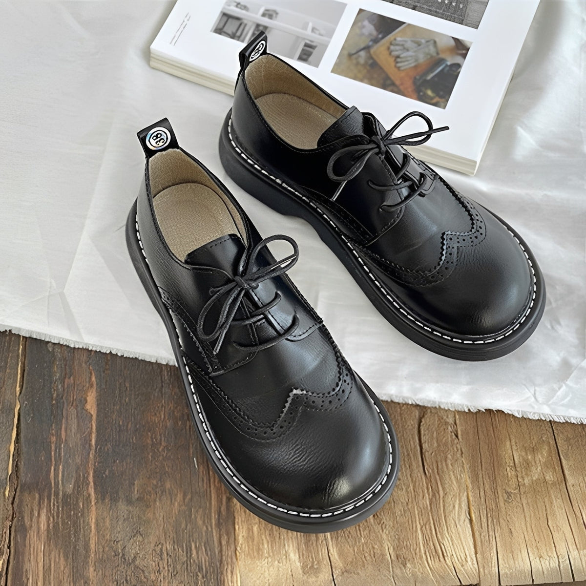 Vanessa - Sapatos Oxford clássicos para mulheres