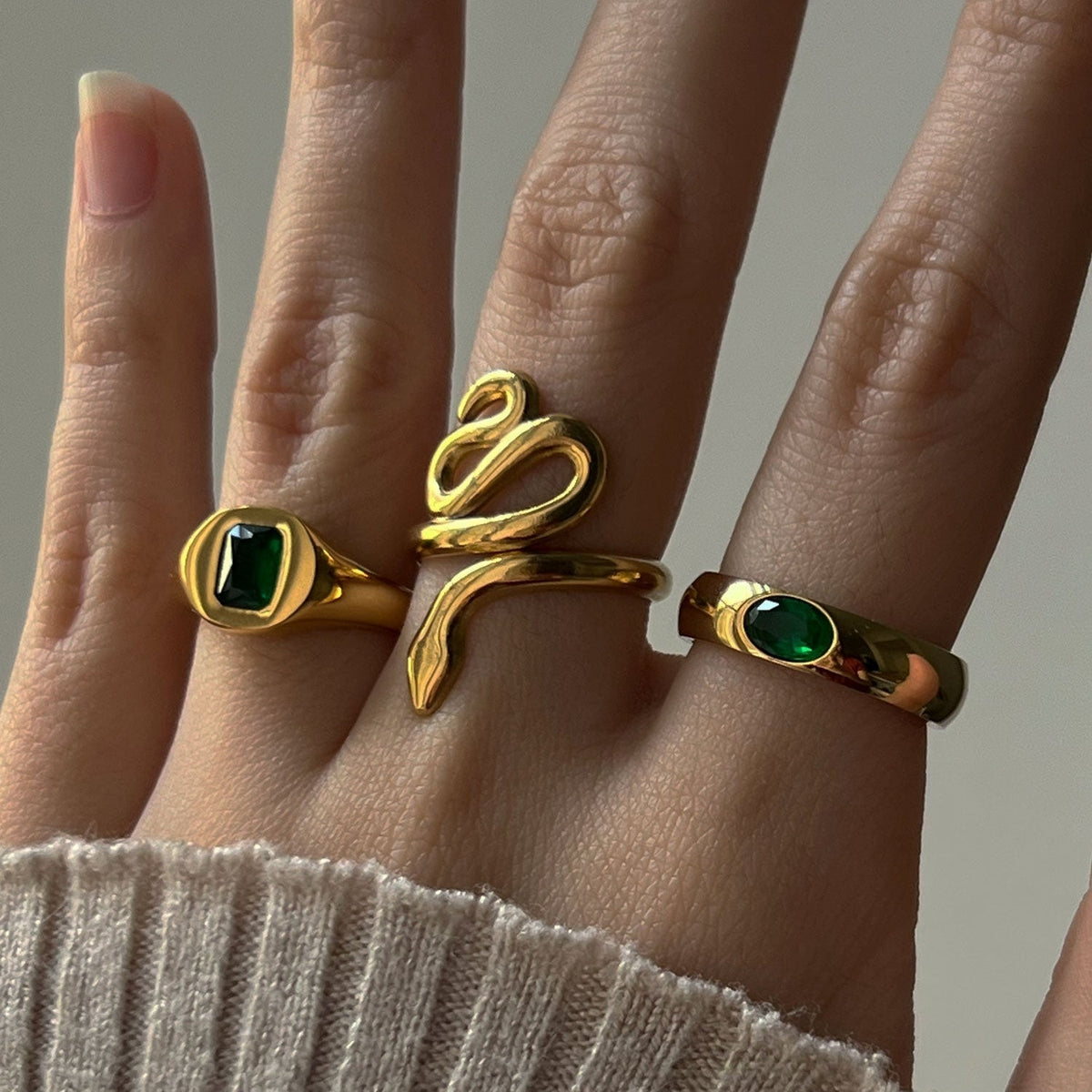 Bague com pedra preciosa