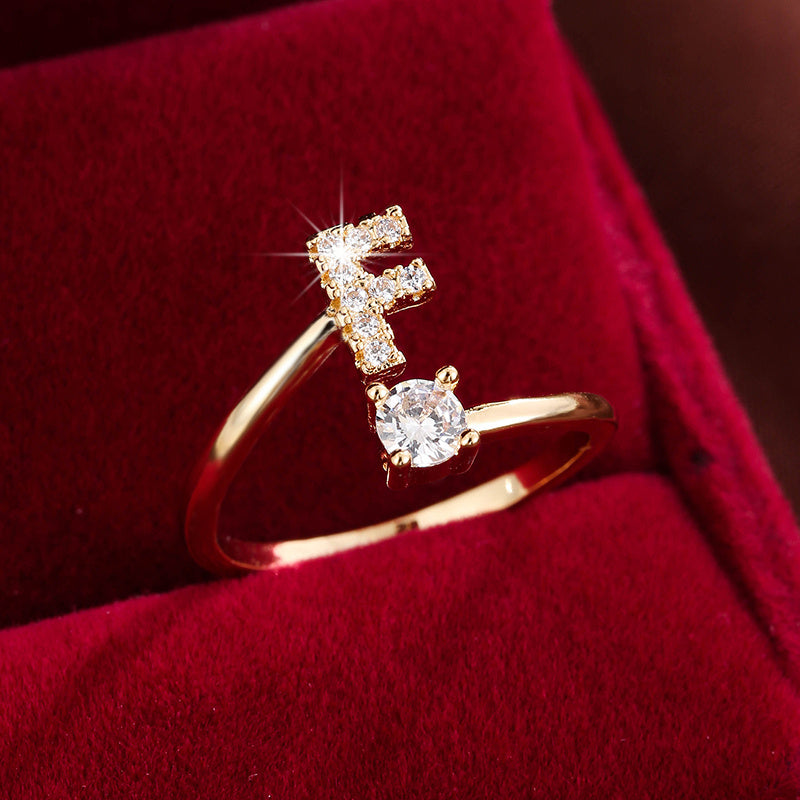Nova – Bague aberta moderna com inicial