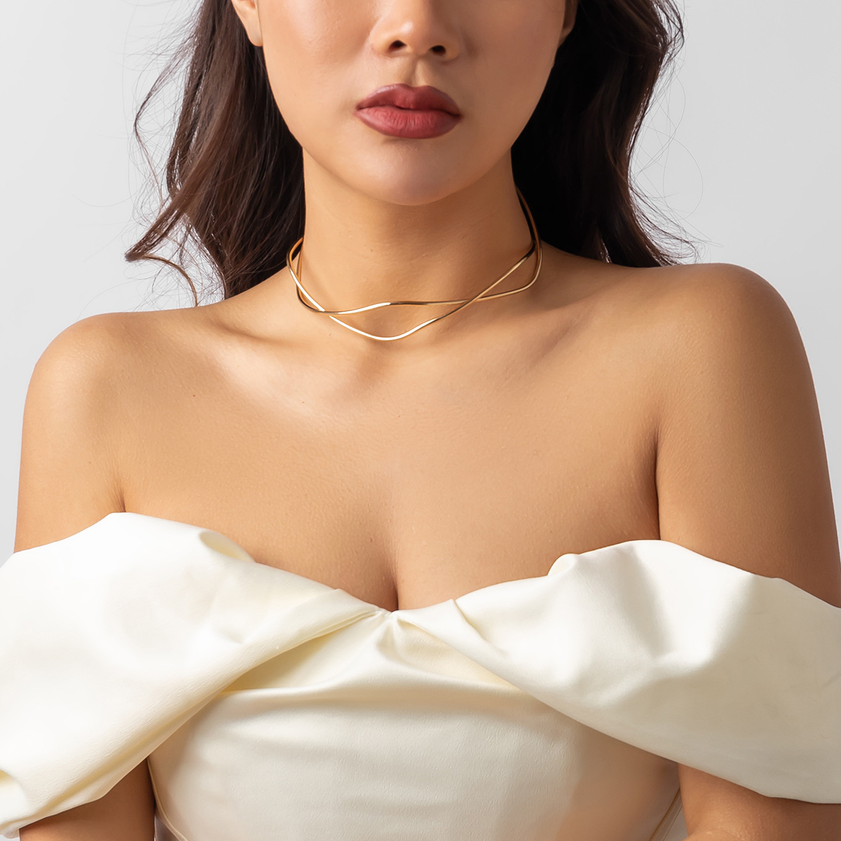 Colar em fio trançado - Choker moderno