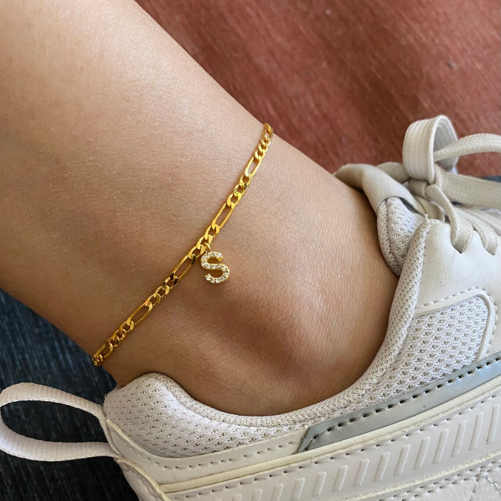 Tornozeleira com Inicial - Bracelete de tornozelo com sua inicial