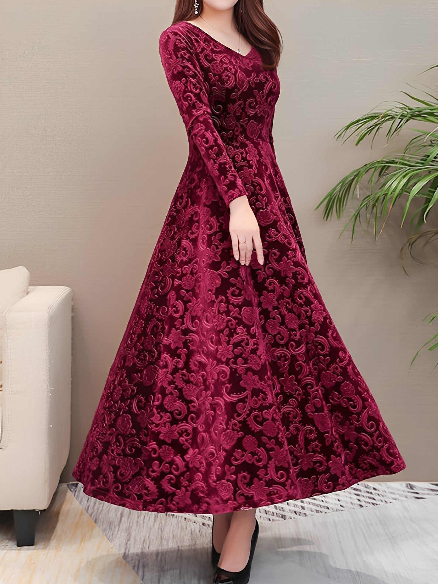 Arianna - Elegant evening gown with long sleeves for women