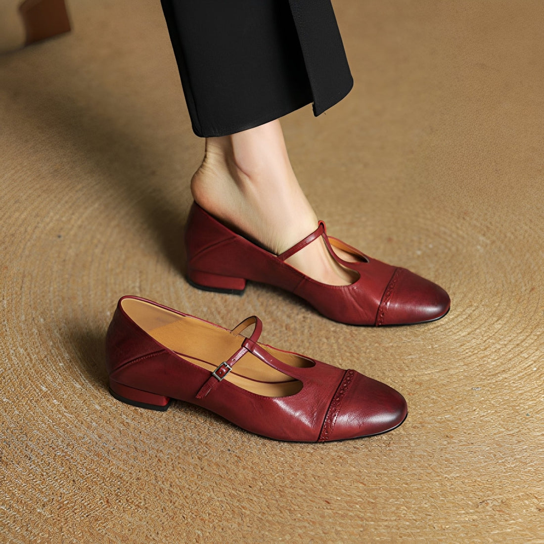 Bella - Sapatilhas elegantes com fivela em forma de T