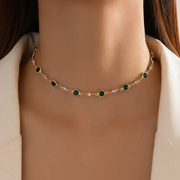Esmeralda – Colar com pendente verde esmeralda