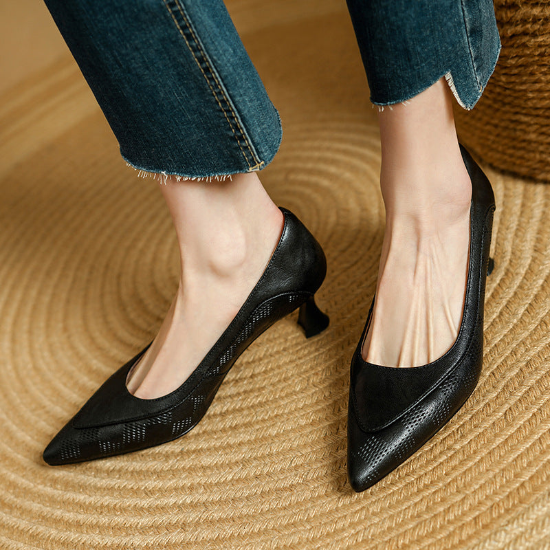 Charlotte - Saltos de Bico Fino Elegantes