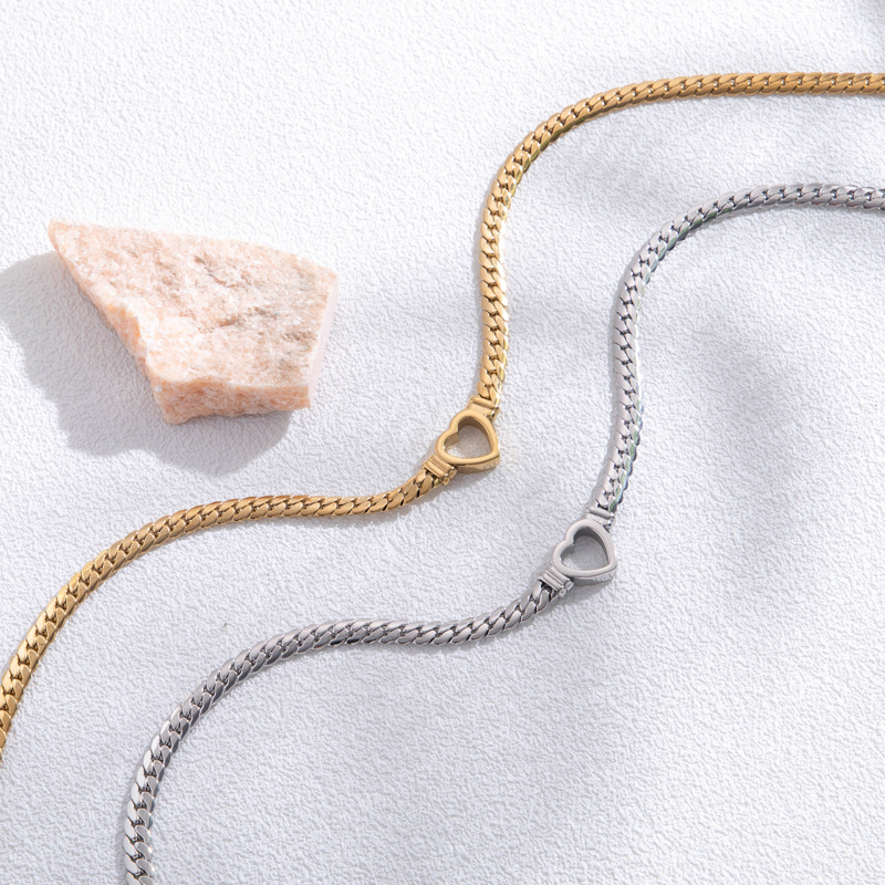 Bracelete em coração oco dourado - Bracelete em coração aberto