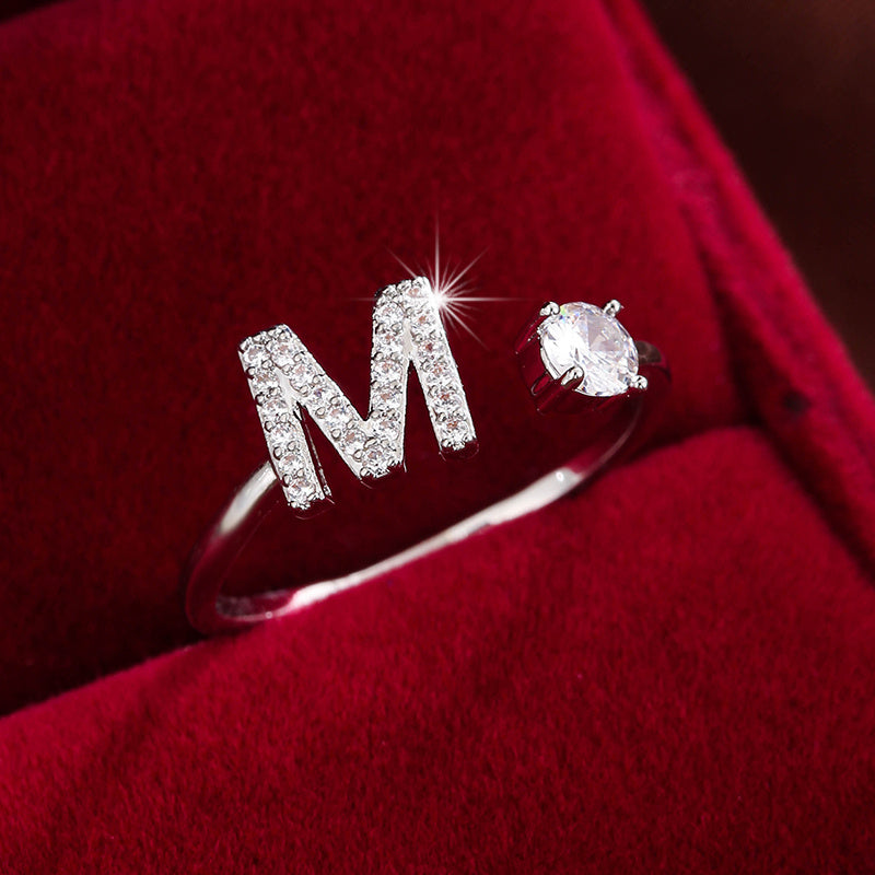 Nova – Bague aberta moderna com inicial