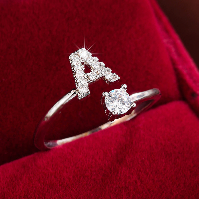 Nova – Bague aberta moderna com inicial