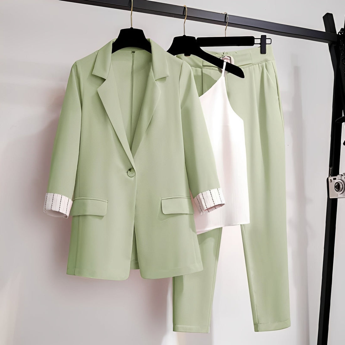 Paula - Conjunto de Blazer Estiloso de Três Peças para Mulheres