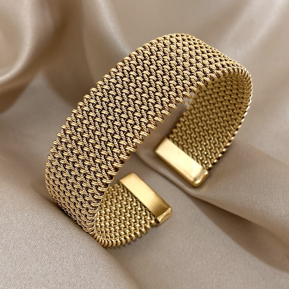Raya – Bracelete com cabo gravado