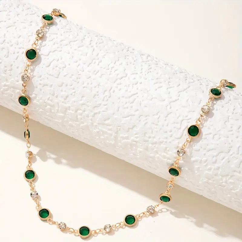 Esmeralda – Colar com pendente verde esmeralda