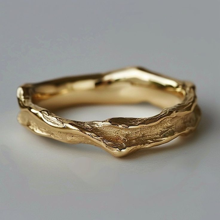 Sara – Bague em ouro vintage forjado