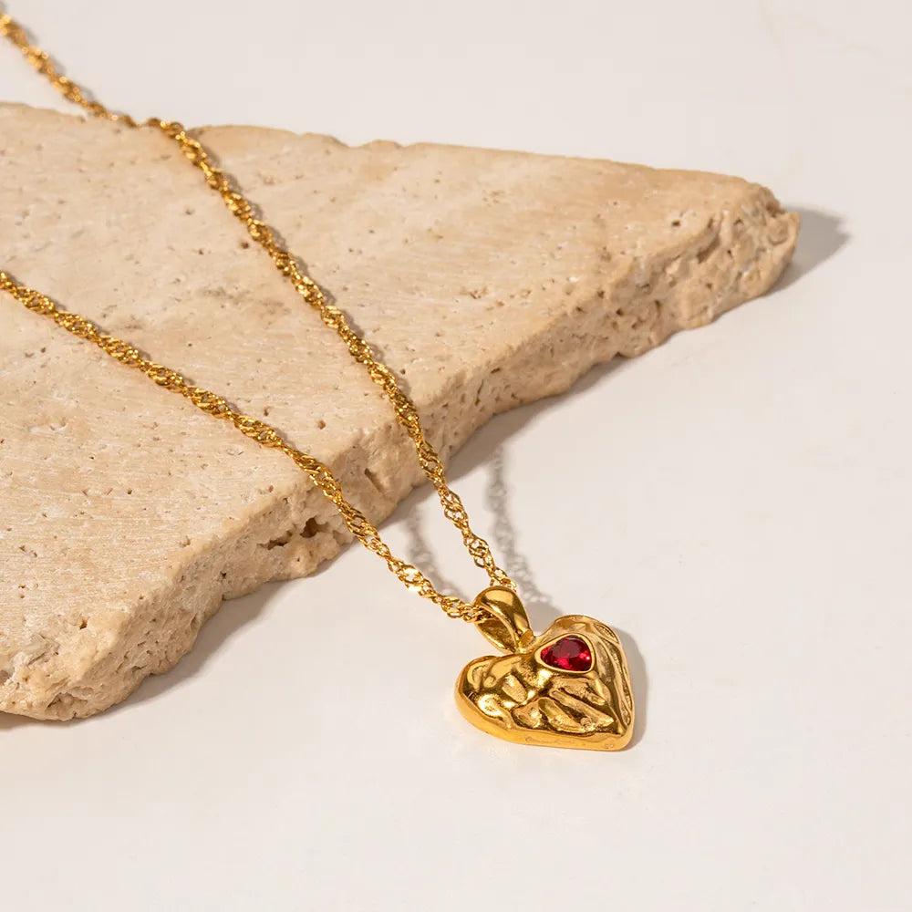 Vesper - Colar de Coração Vermelho em Ouro