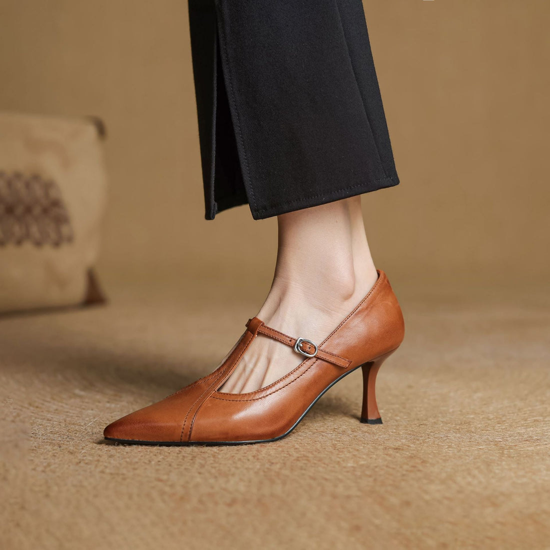 Ellis - Saltos Estilete Elegantes com Fivela T