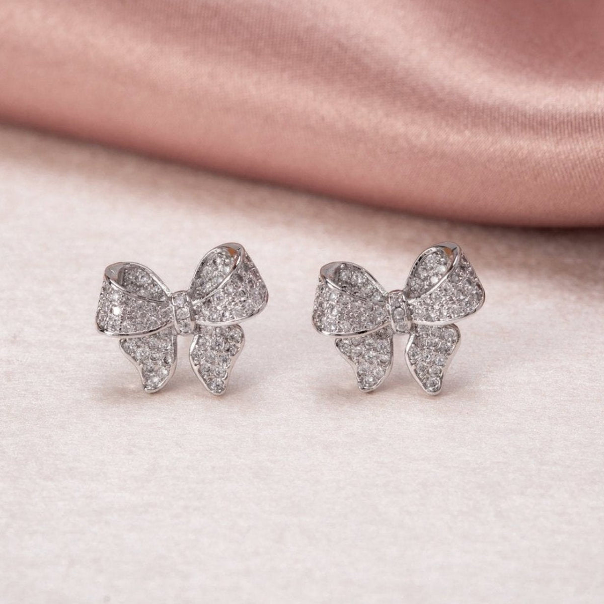 Minerva – Boucles de Oreilles Nœud