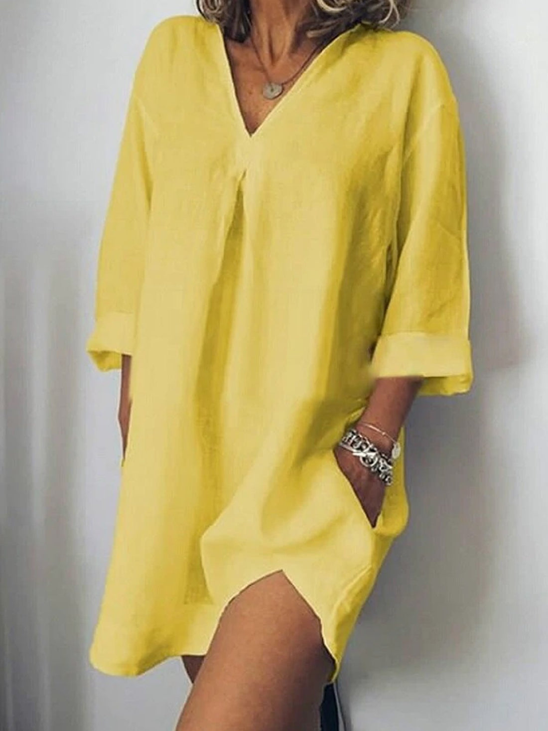 Iona – Vestido leve com decote em V para dias de verão