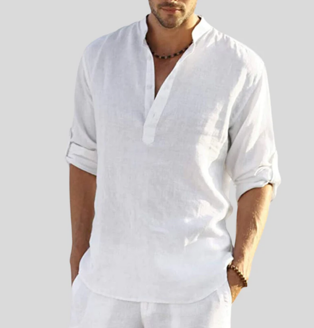 Adriano - Uma camisa masculina respirável