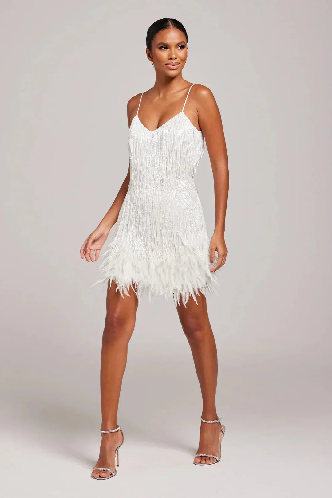 Tyra - Vestido Mini Elegante com Franjas
