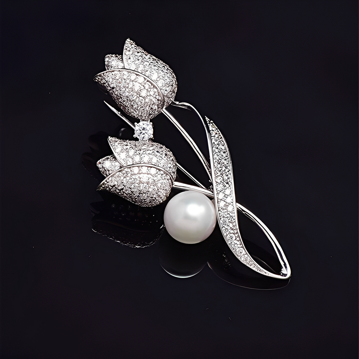 Jackie – Broche tulipe elegante