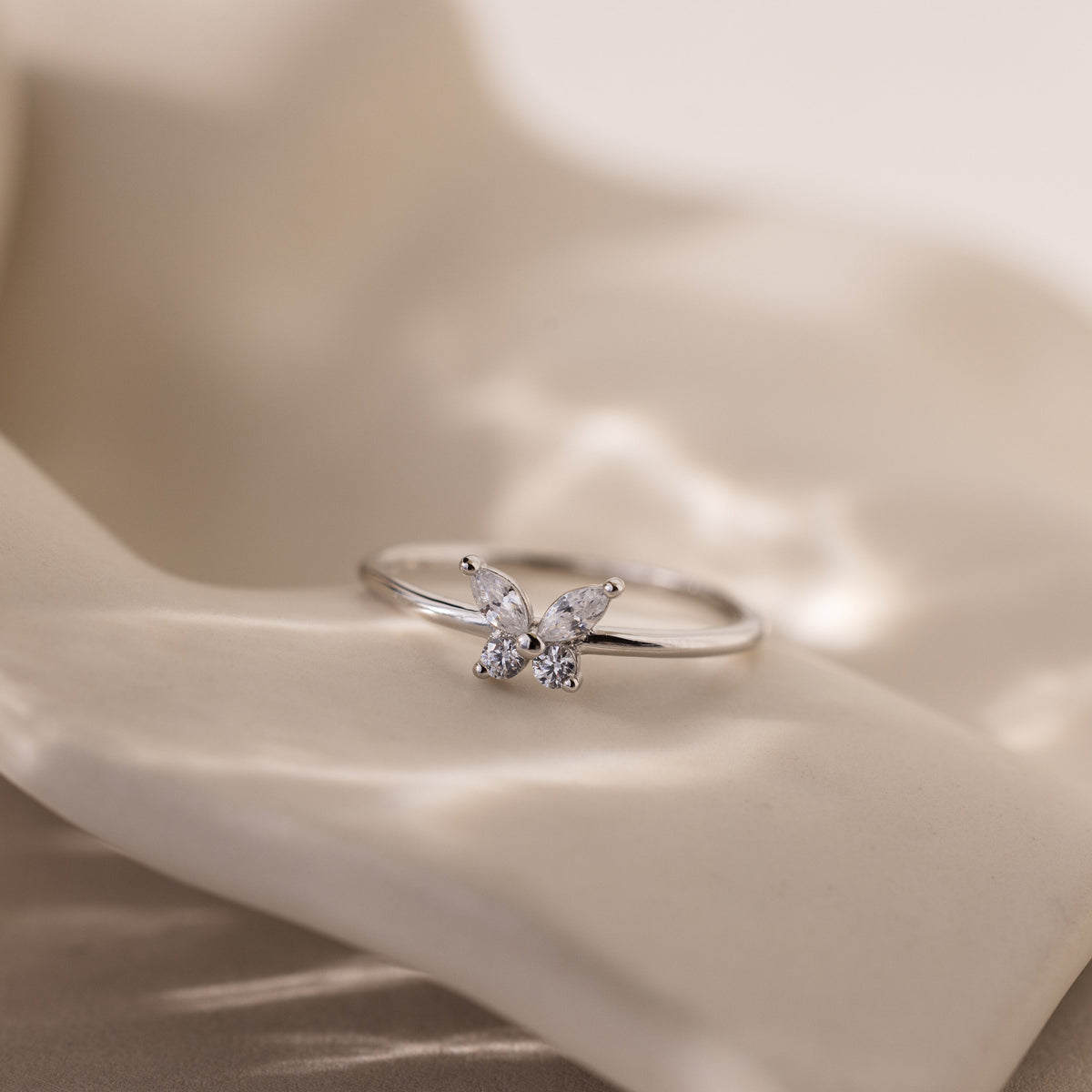 Papillon – Bague Elegante