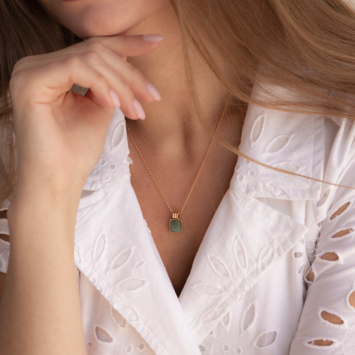 Colar de jade com pendente - Colar de jade brilhante