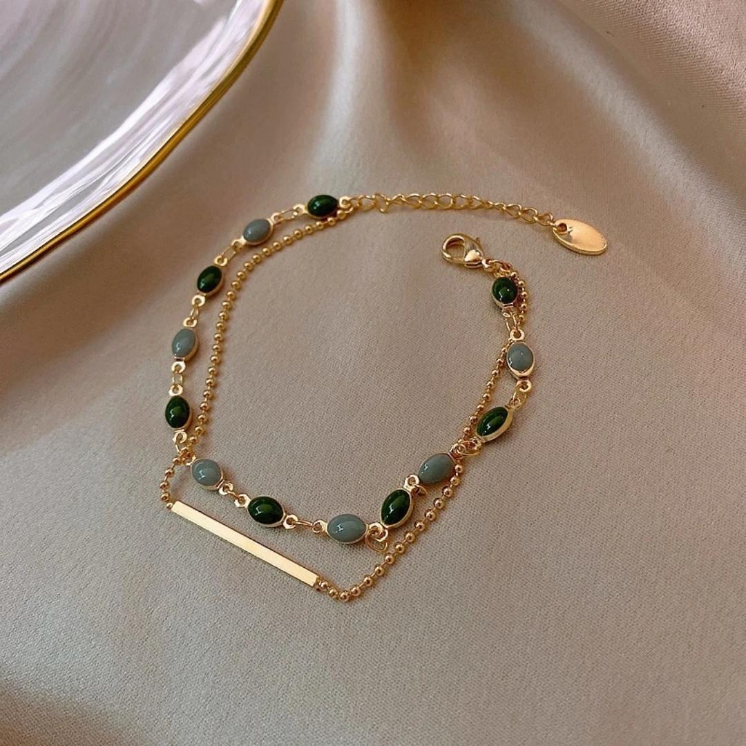 Manon – Bracelete em pedra verde em ouro