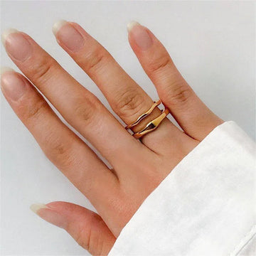 Dianne – Bague chic dourada superposta