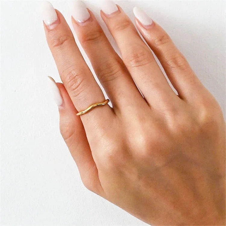 Dianne – Bague chic dourada superposta