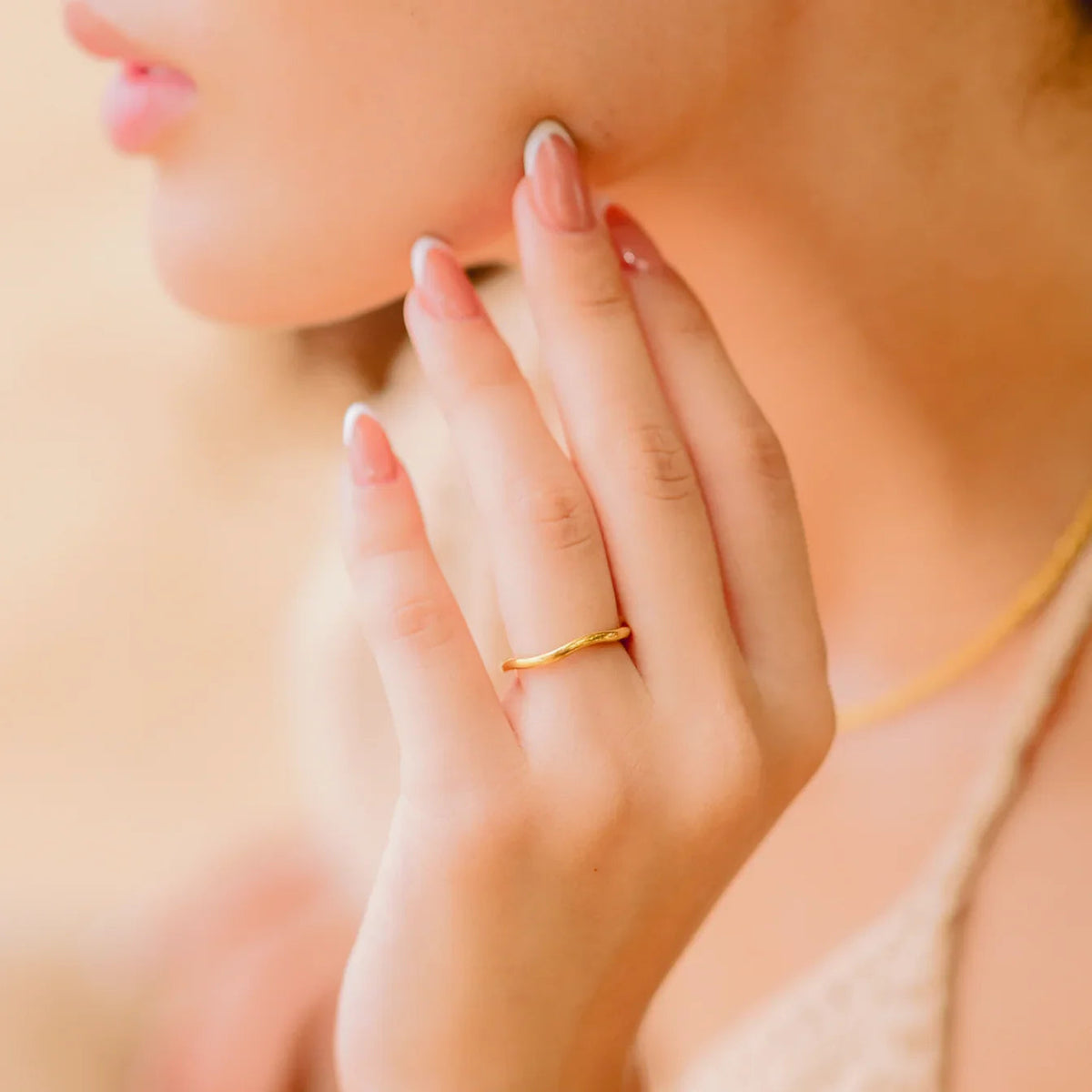 Dianne – Bague chic dourada superposta