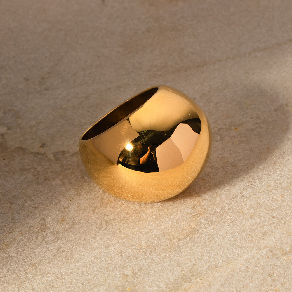Ella – Bague dôme contemporânea