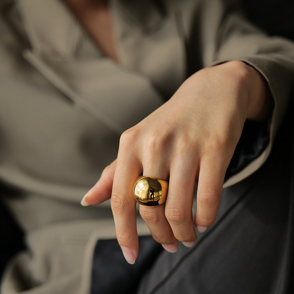 Ella – Bague dôme contemporânea