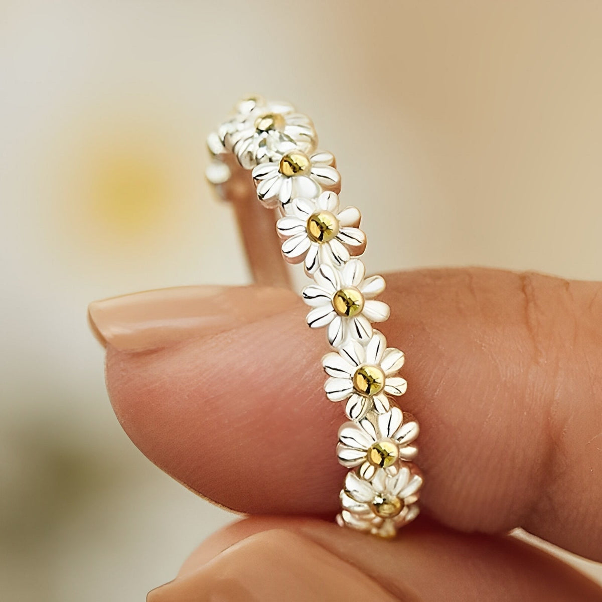 Charlie – Bague ajustável em prata com margaridas pintadas à mão