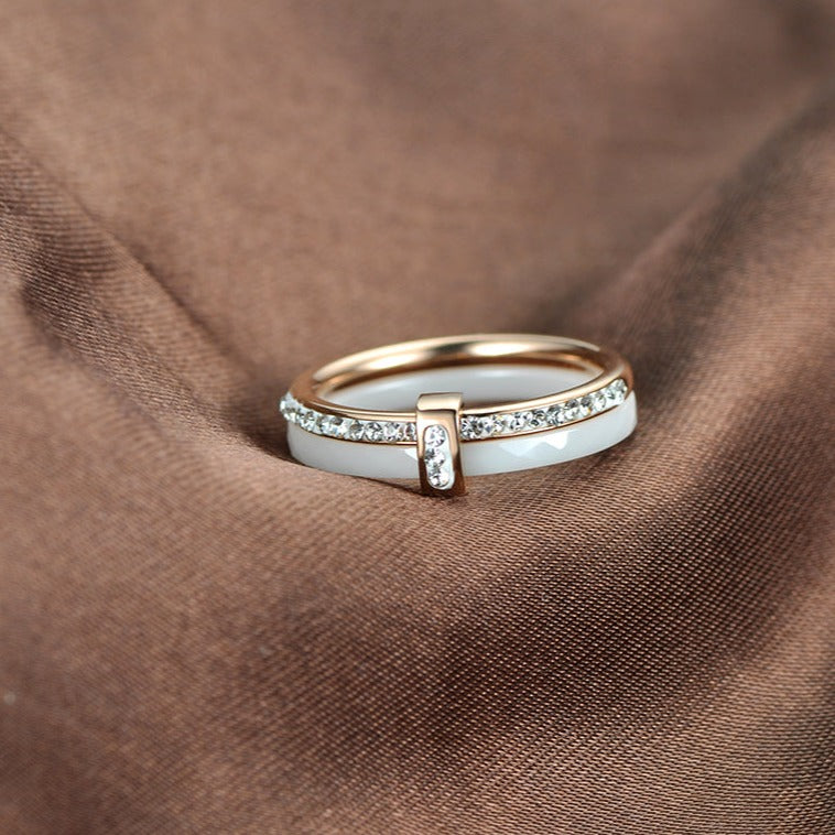Cerelia – Bague de luxo com design minimalista