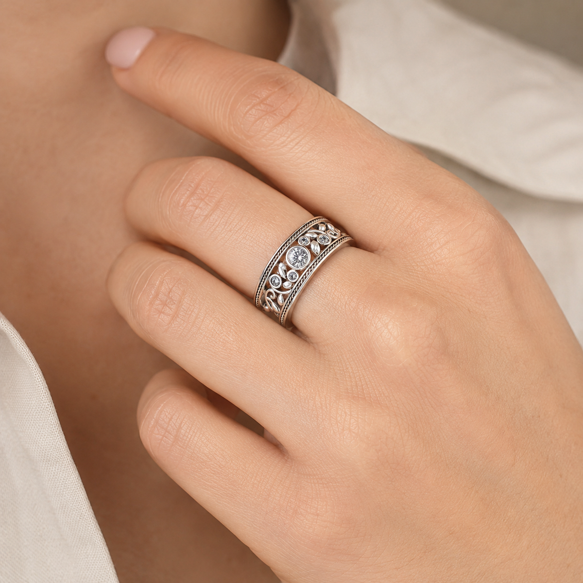 Nina – Anel vintage elegante