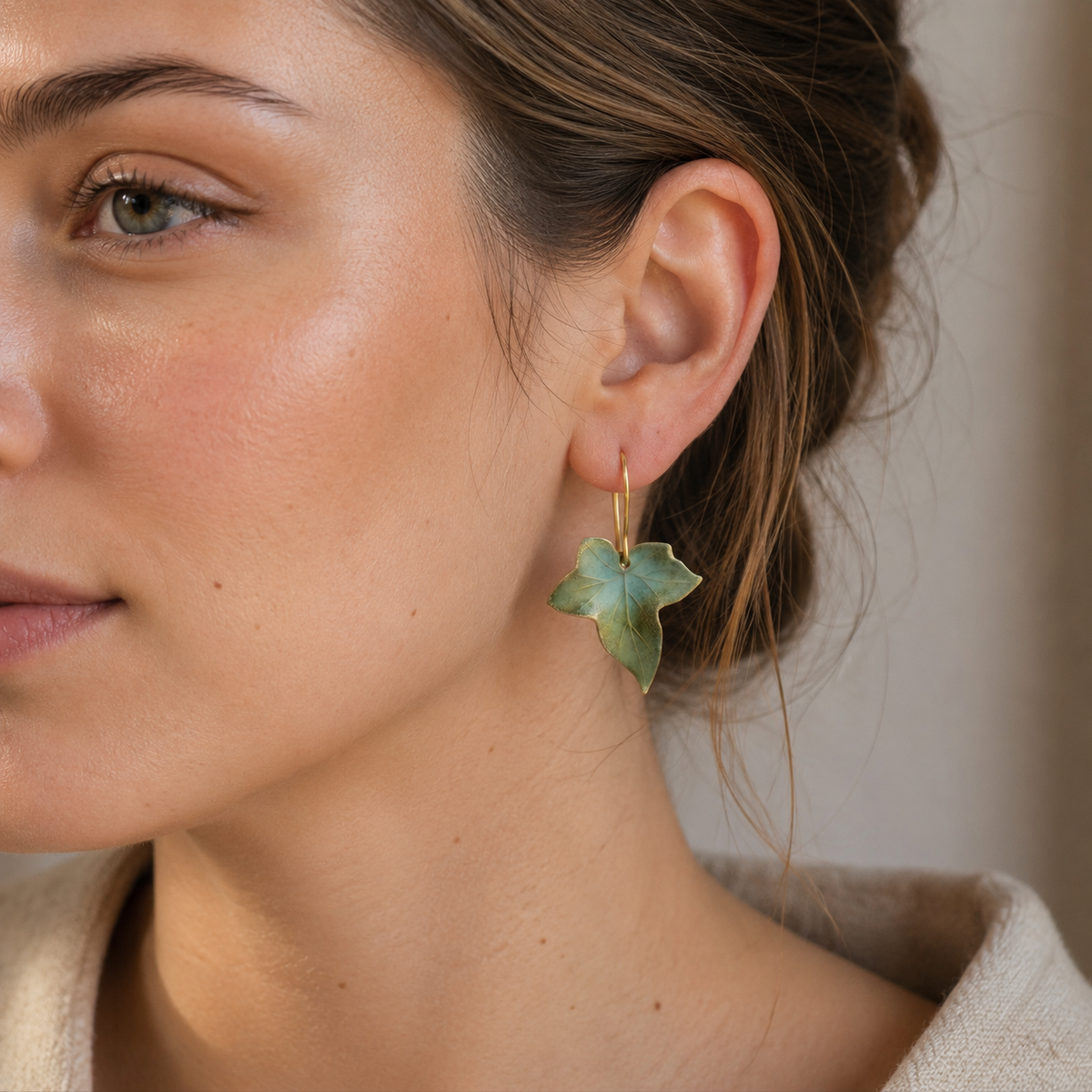 Silva – Brincos vintage com folha verde