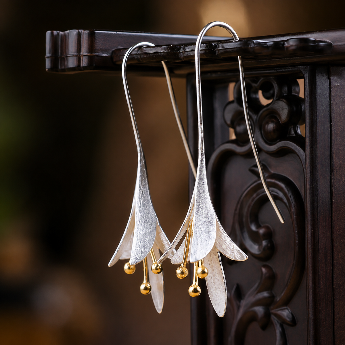 Brincos pendentes flores de jasmim em prata