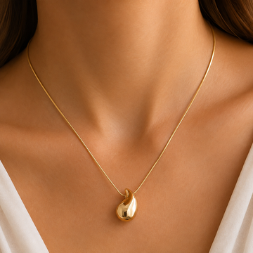 Colar de gotas de água de grande tamanho - Colar dourado com pendente de gota de água