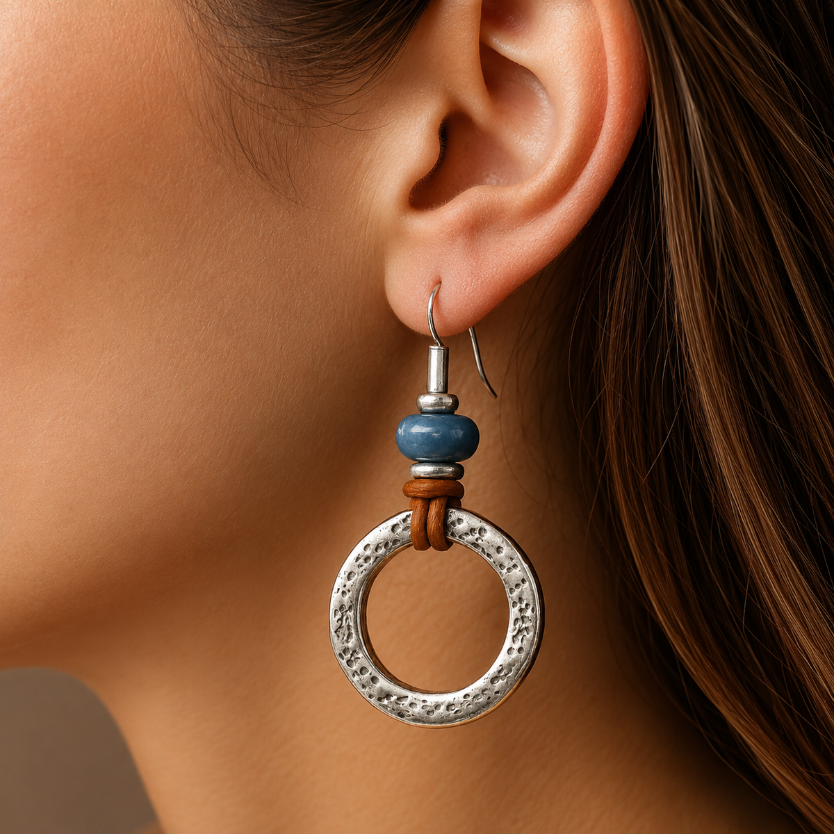 Mira – Brincos em círculo prateados de estilo boho-vintage