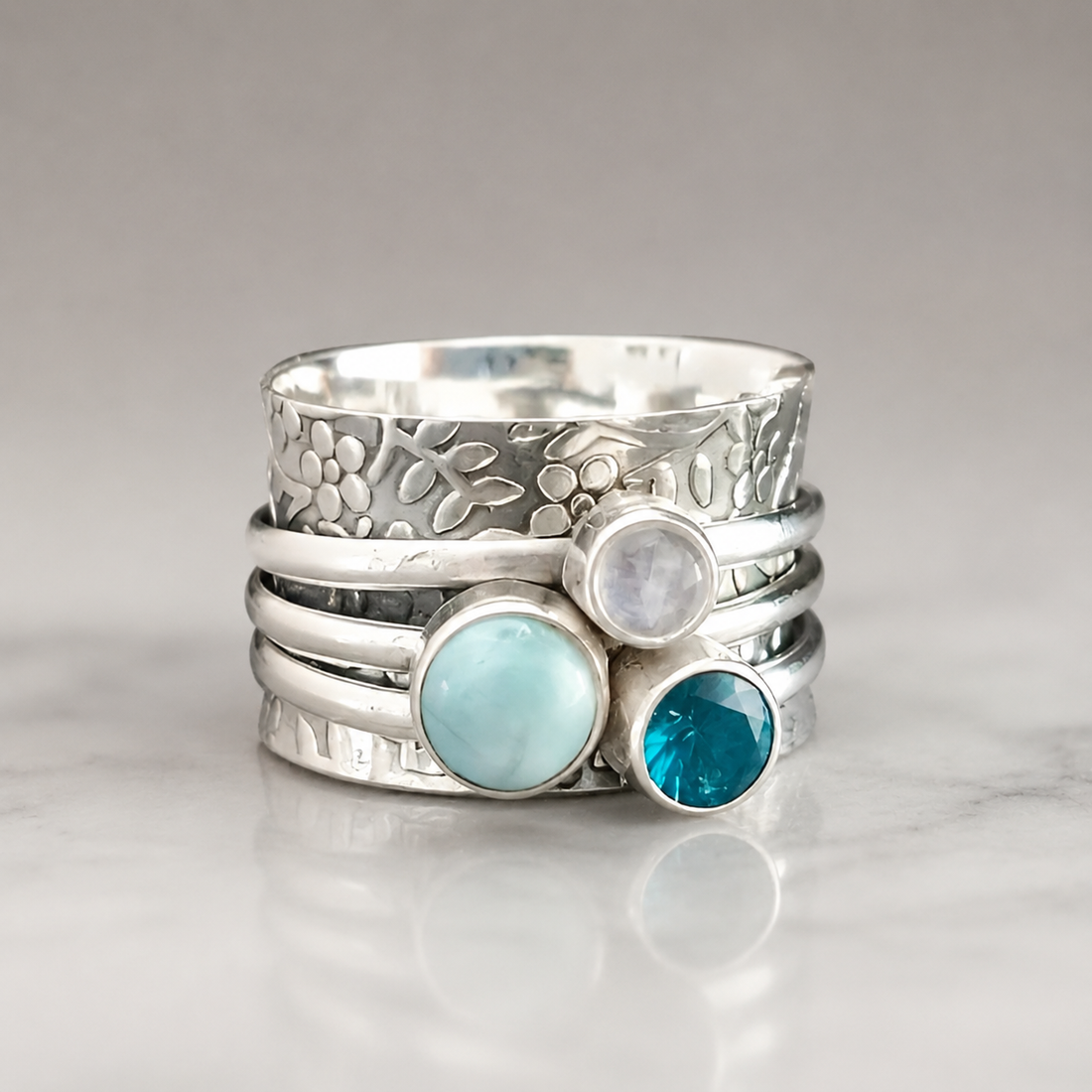Luna – Anel vintage com pedra natural azul