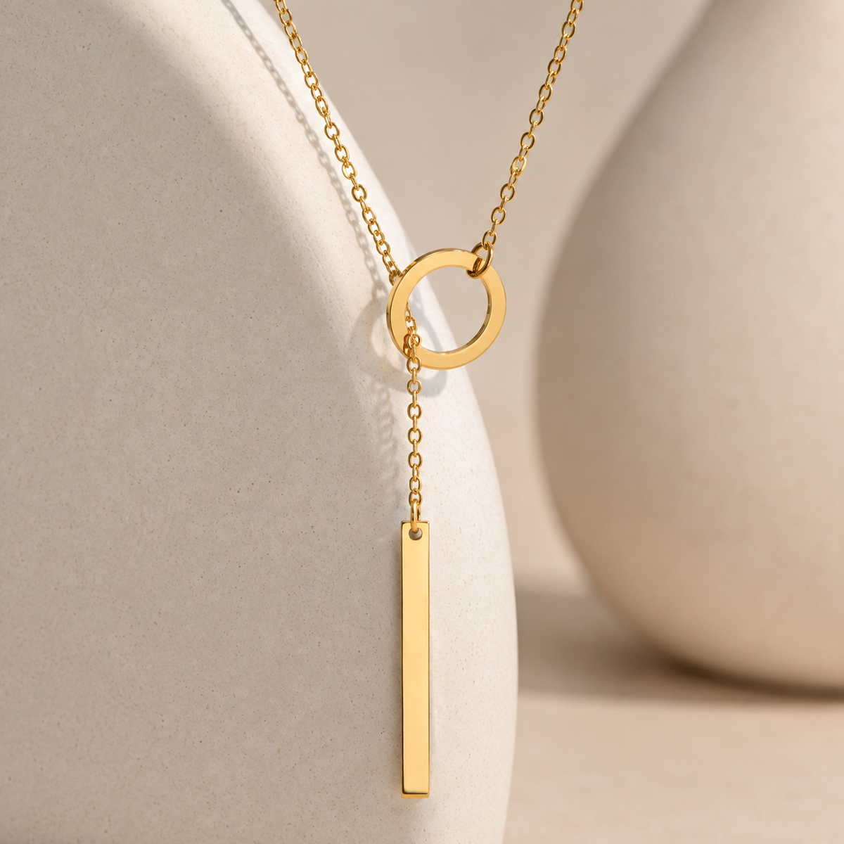 Blythe – Colar lariat em ouro com barra