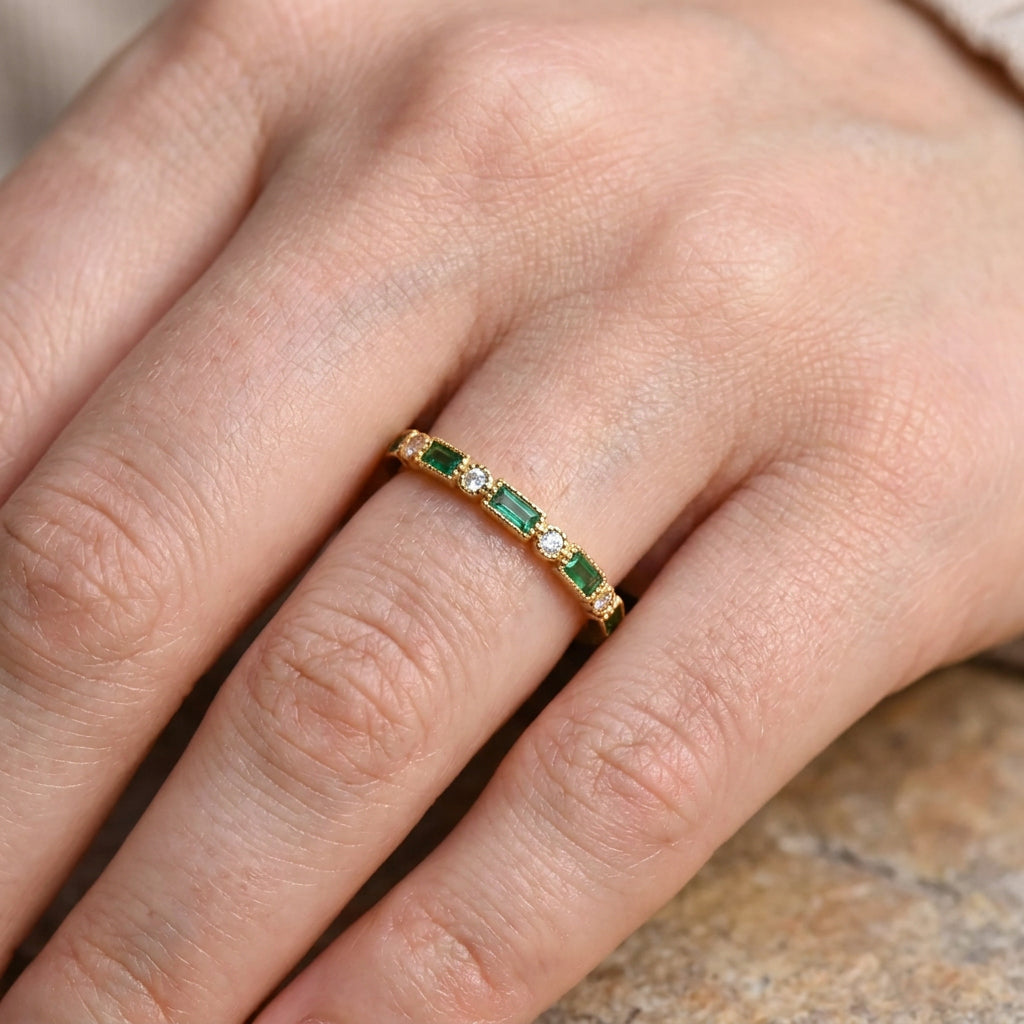 Sana – Bague vintage verde ao design sertido