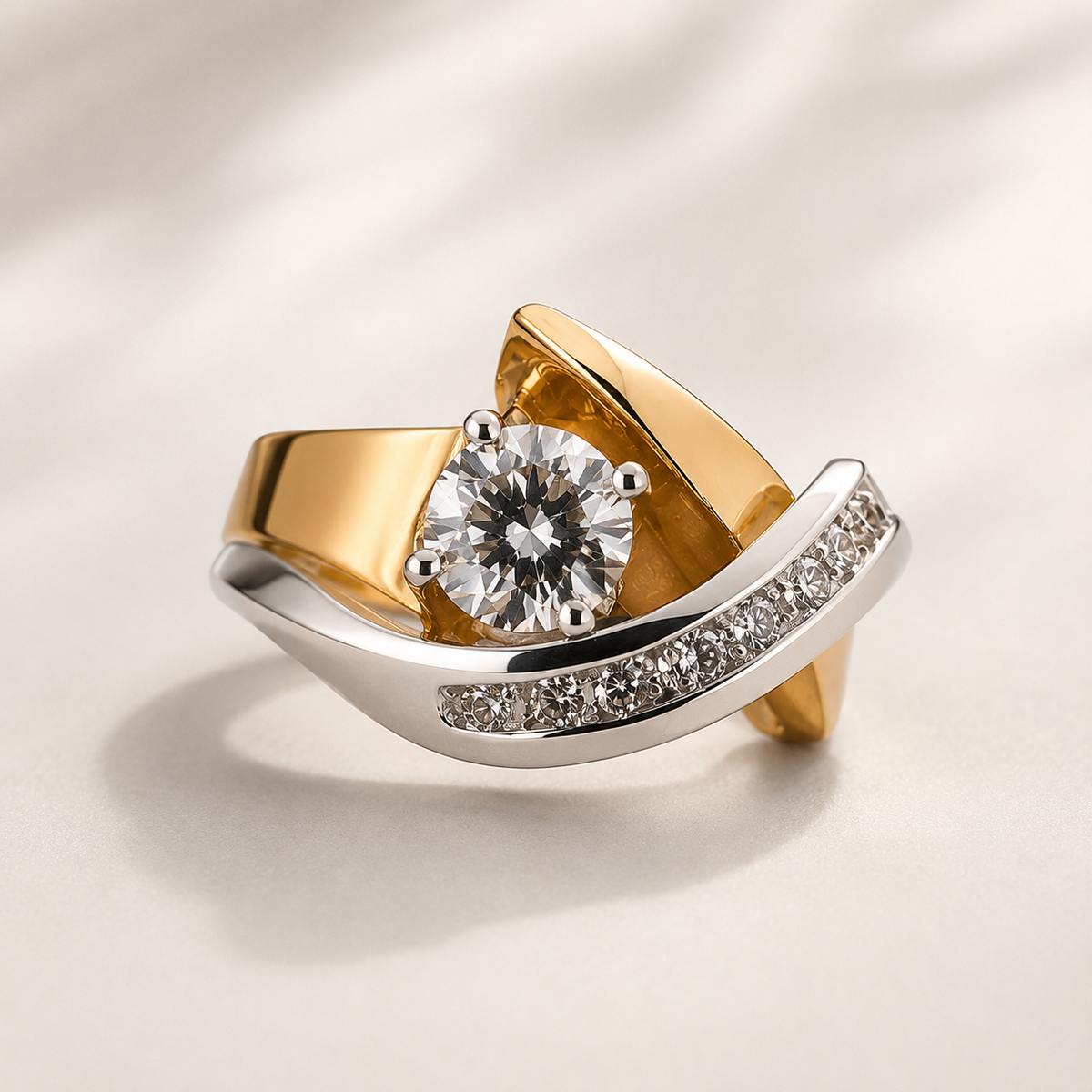 Sylira – Bague assinatura bicolor com design escultural